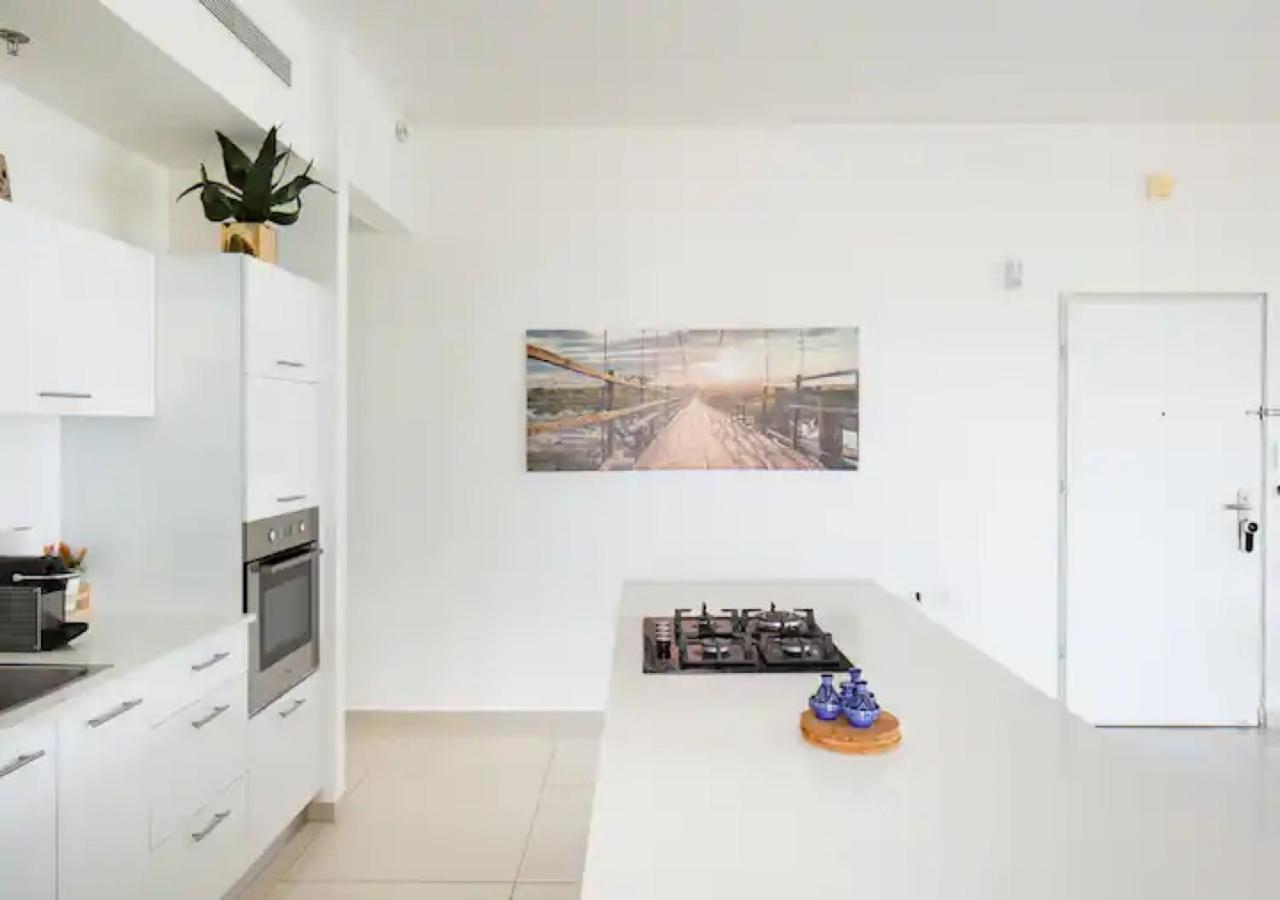 O&O Group- Special Apartment Sea View Luxury Tower Bat Yam Dış mekan fotoğraf