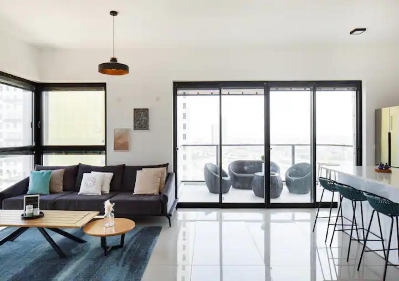 O&O Group- Special Apartment Sea View Luxury Tower Bat Yam Dış mekan fotoğraf